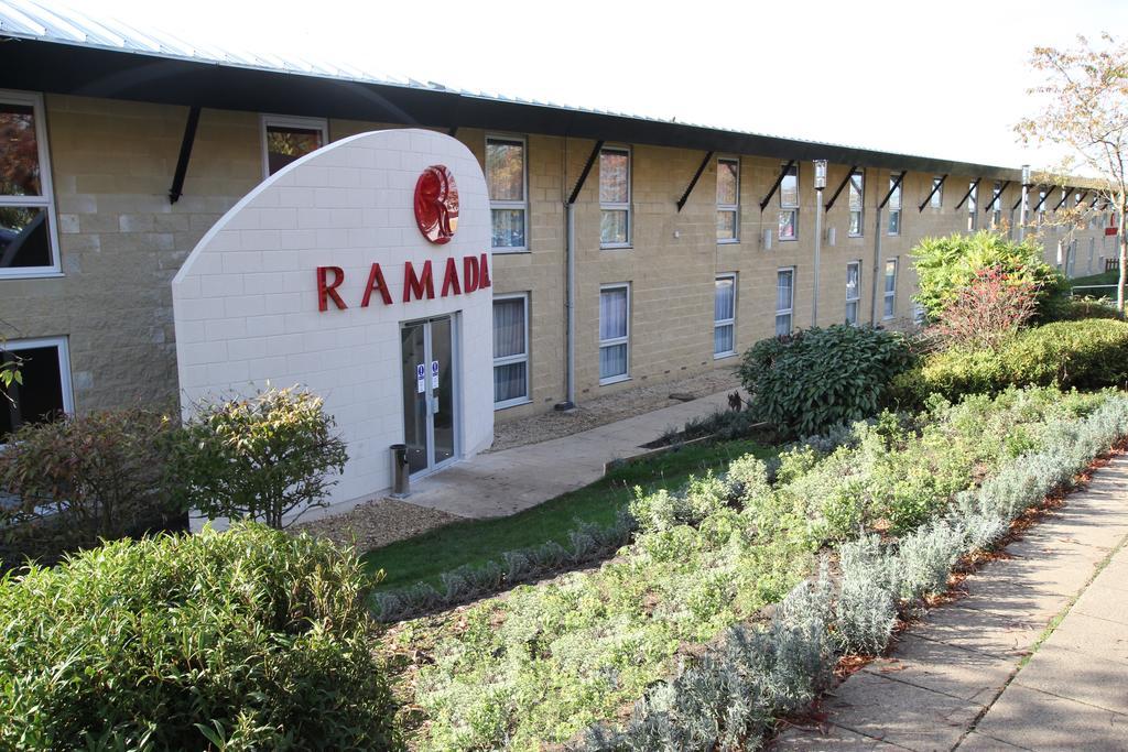 Ramada Oxford Hotel Waterstock Екстериор снимка