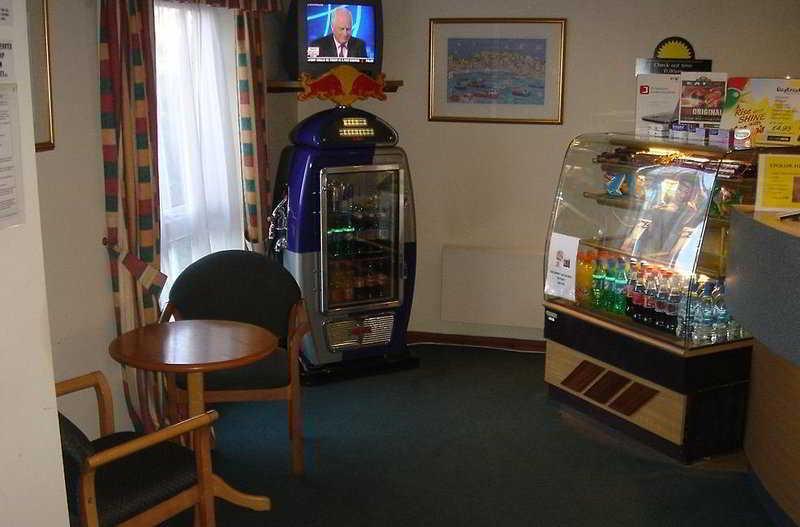 Ramada Oxford Hotel Waterstock Екстериор снимка