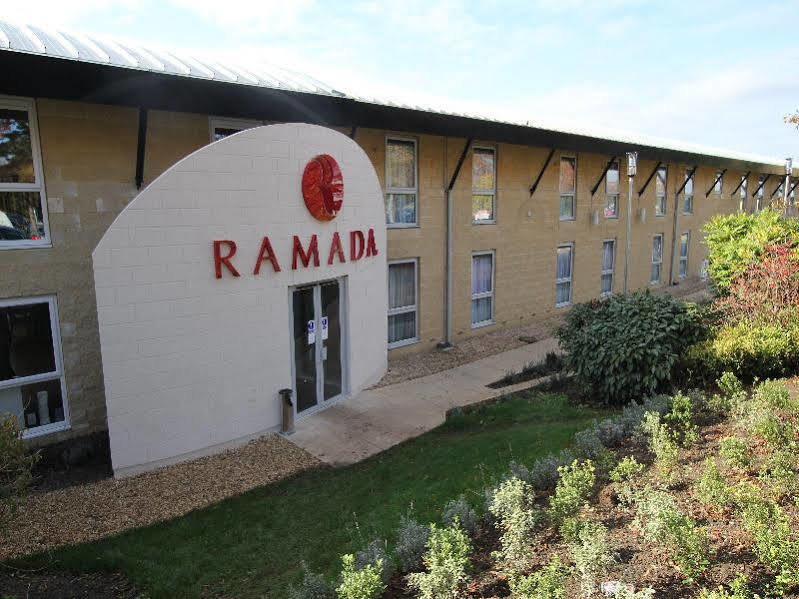 Ramada Oxford Hotel Waterstock Екстериор снимка